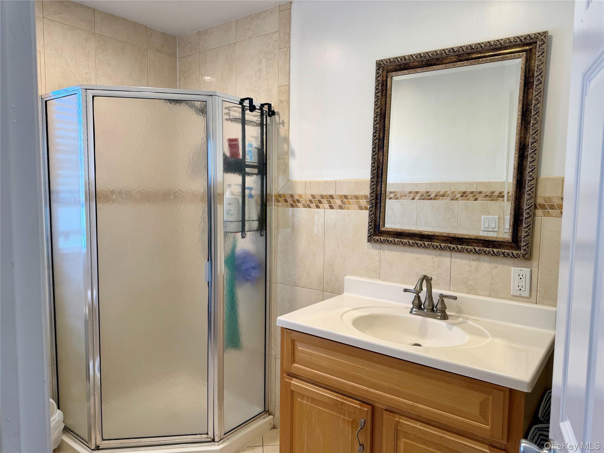 #5 photo, 38 B Manorhaven Boulevard, Port Washington , NY 11050