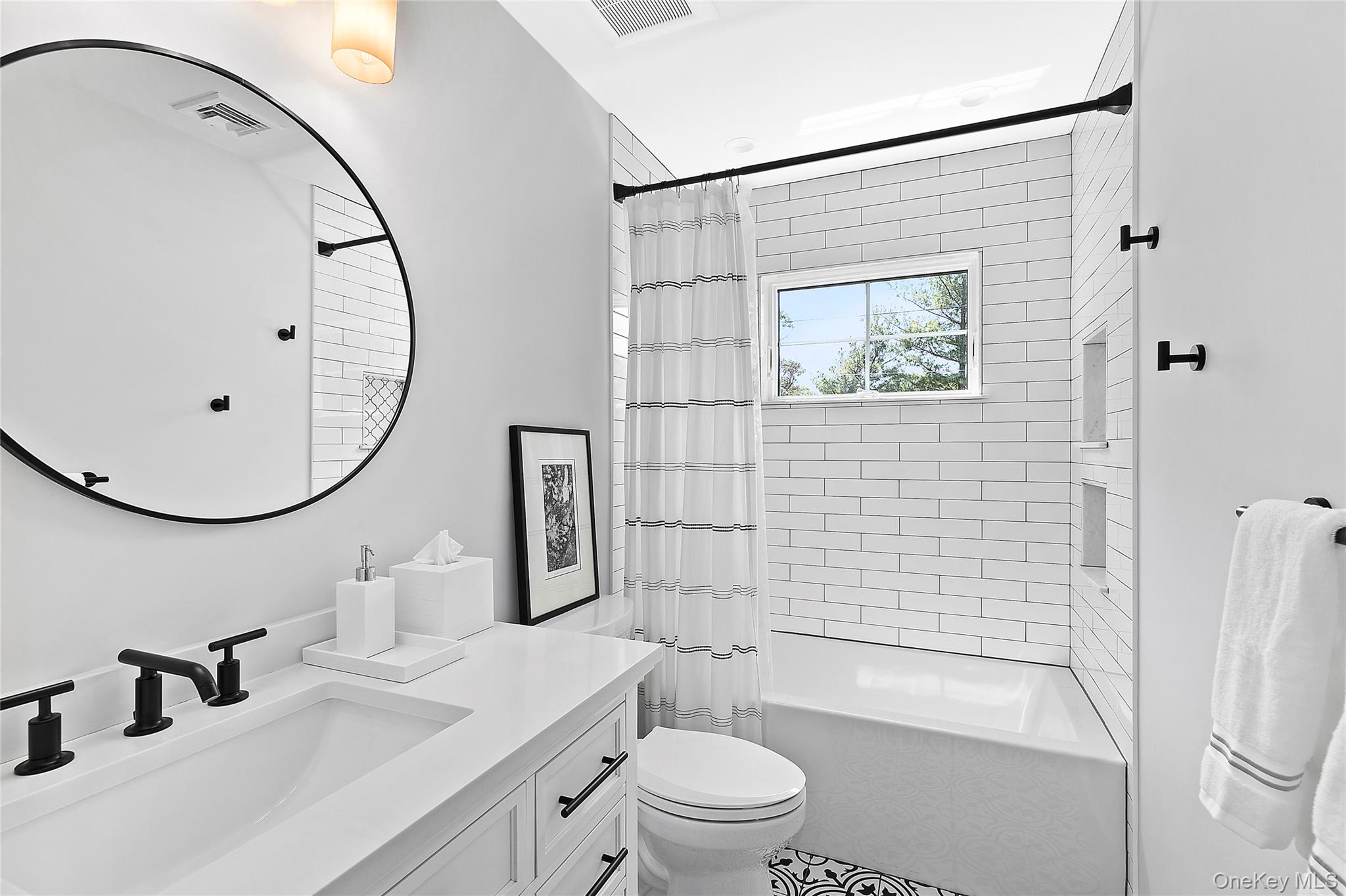 #13 photo, 55 Squires Avenue, সাফোক কাউন্টি East Quogue , NY 11942