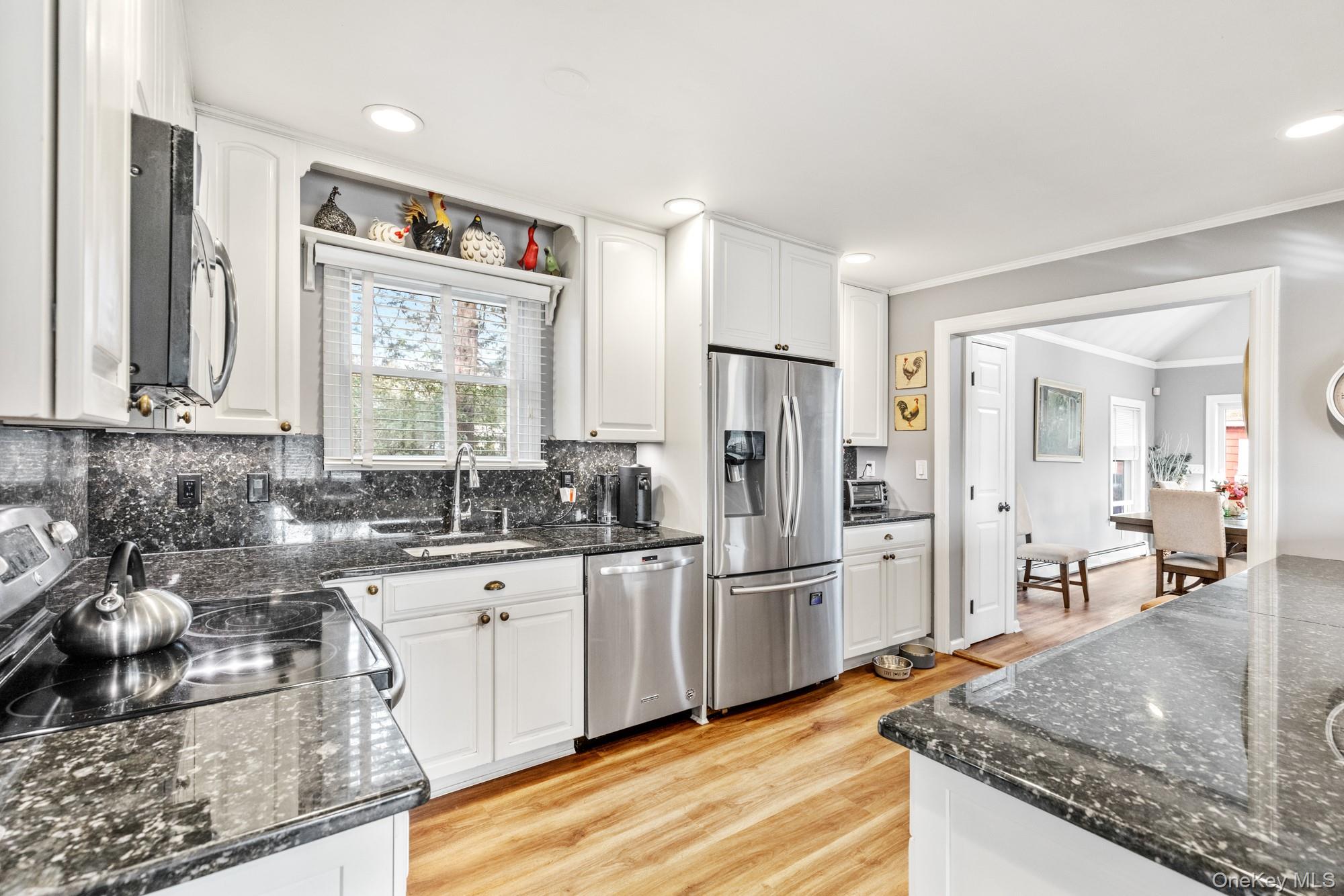 #13 photo, 79 E Tiana Road, সাফোক কাউন্টি Hampton Bays , NY 11946