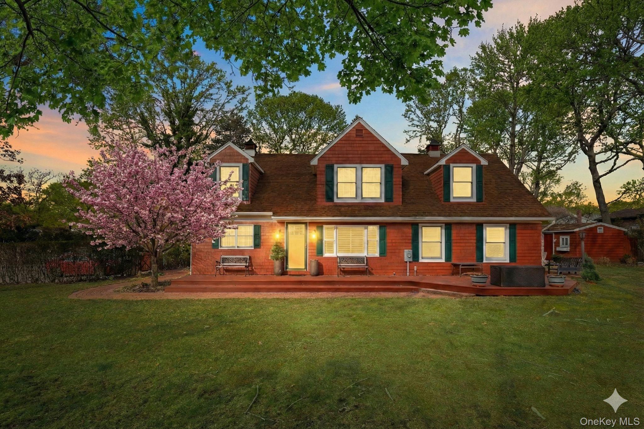 #2 photo, 79 E Tiana Road, সাফোক কাউন্টি Hampton Bays , NY 11946