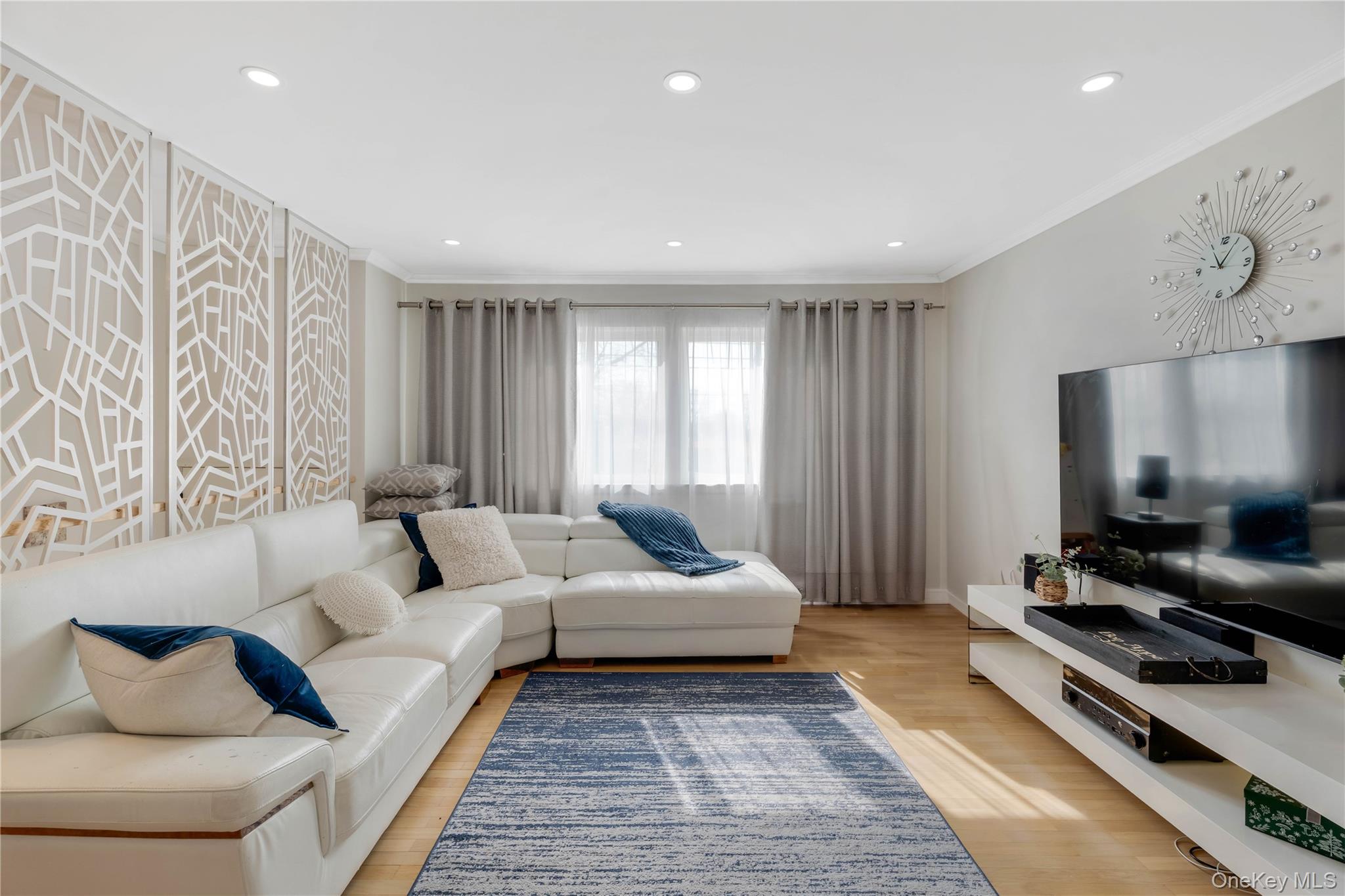 #2 photo, 929 West Fingerboard Road, Статен-Айленд ‖ Staten Island , NY 10304