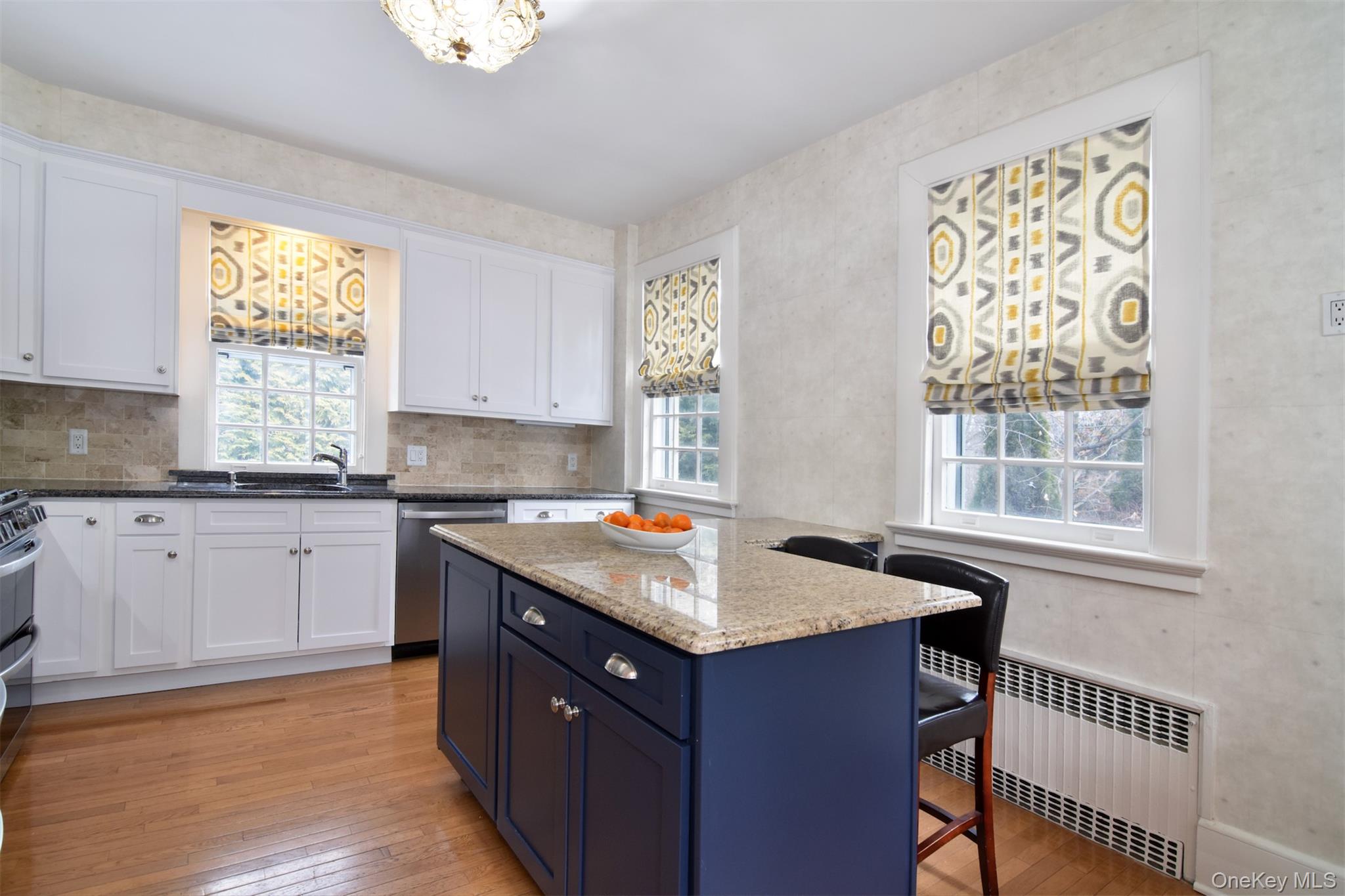 #13 photo, 4610 Boston Post Road, Pelham , NY 10803