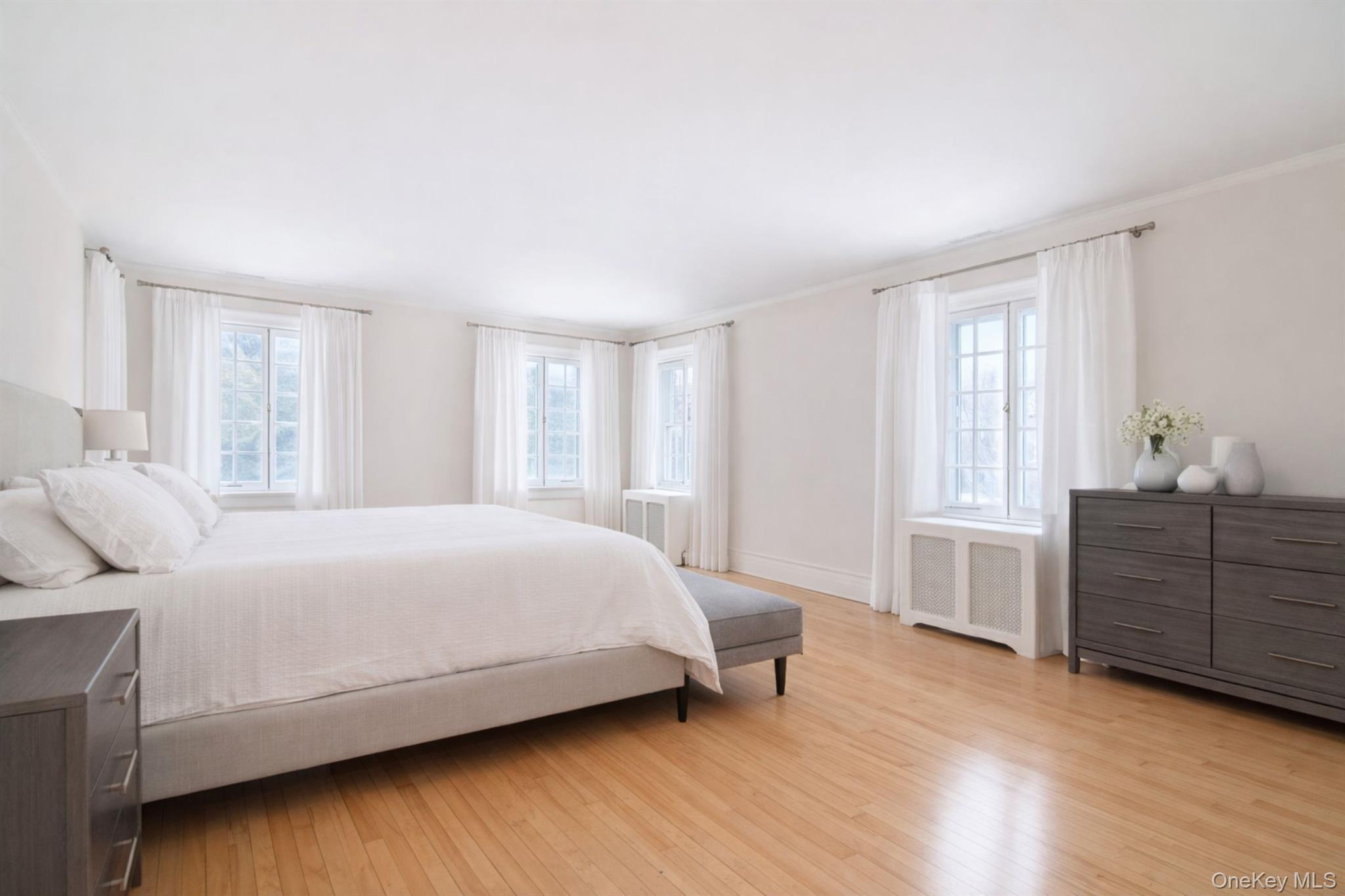 #17 photo, 4610 Boston Post Road, Pelham , NY 10803