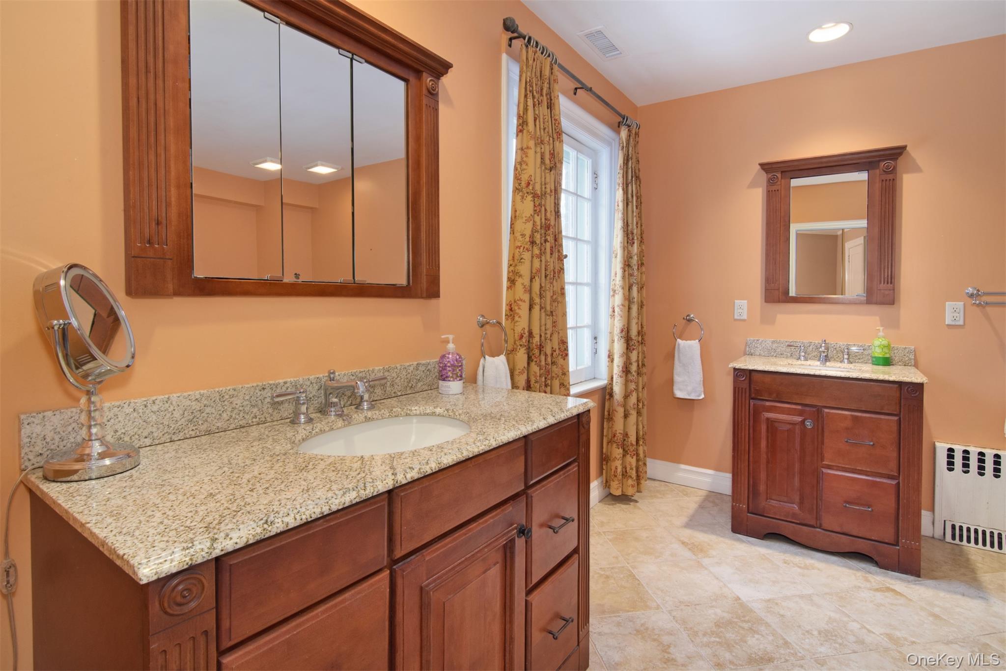 #18 photo, 4610 Boston Post Road, Pelham , NY 10803