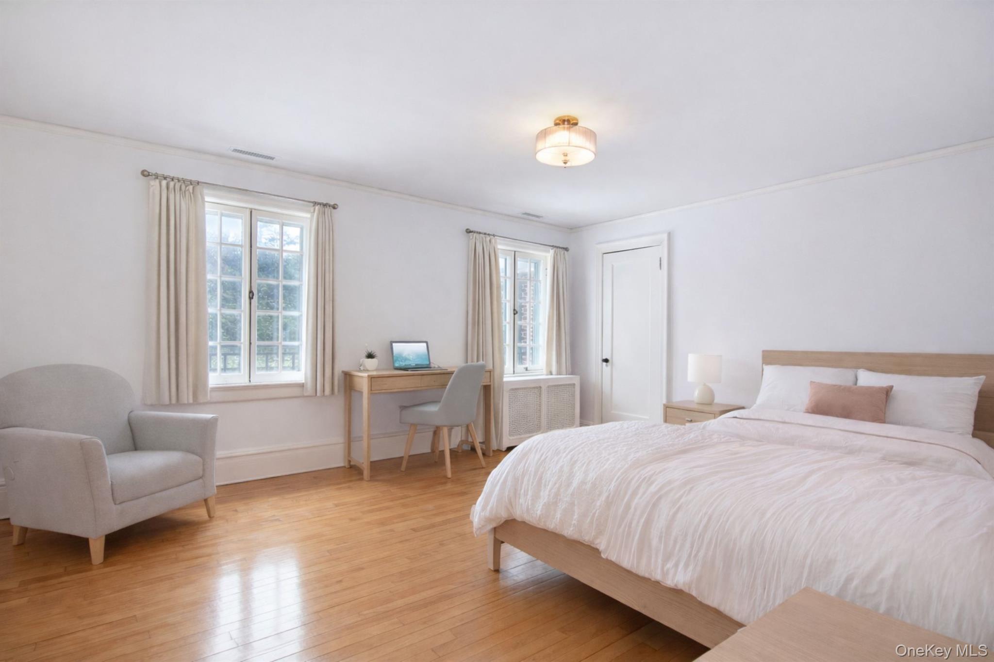 #20 photo, 4610 Boston Post Road, Pelham , NY 10803