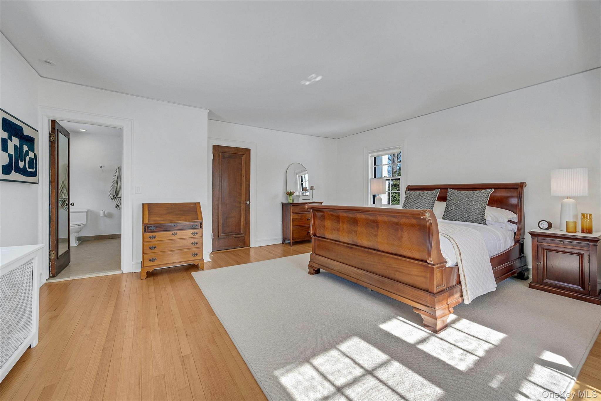 #17 photo, 986 Plymouth Street, Pelham , NY 10803