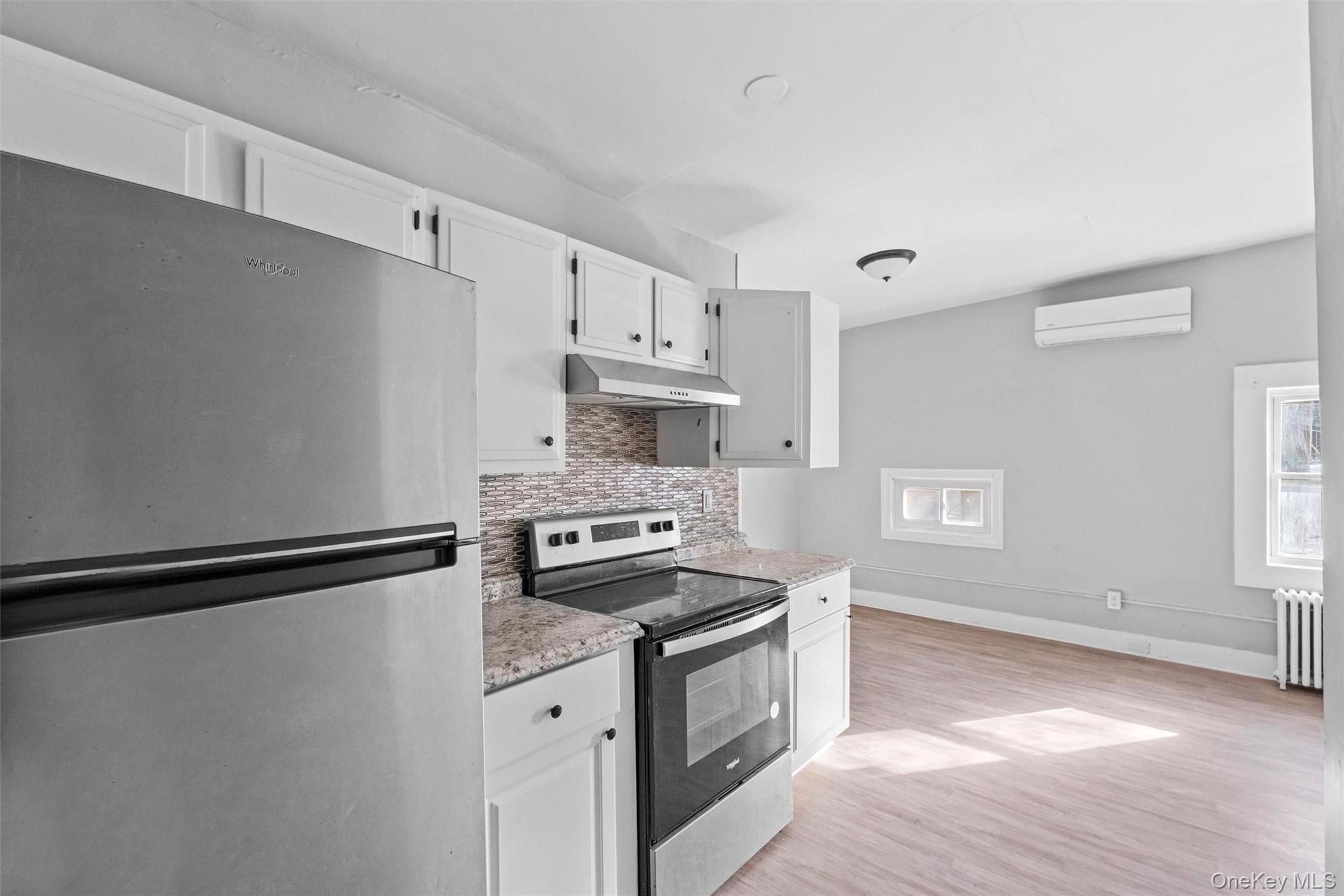 #12 photo, 19 Barclay Street, Poughkeepsie , NY 12601