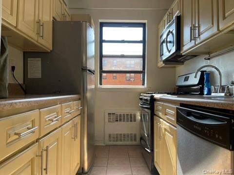 #7 photo, 99-72 66th Road, Куинс ‖ Rego Park , NY 11374