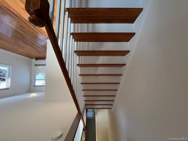 #7 photo, 5 Shadyside Avenue, Port Washington , NY 11050