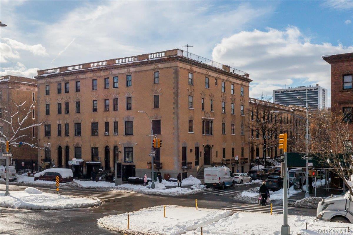 #1 photo, 200 W 139th Street, New York (Manhattan) , NY 10030