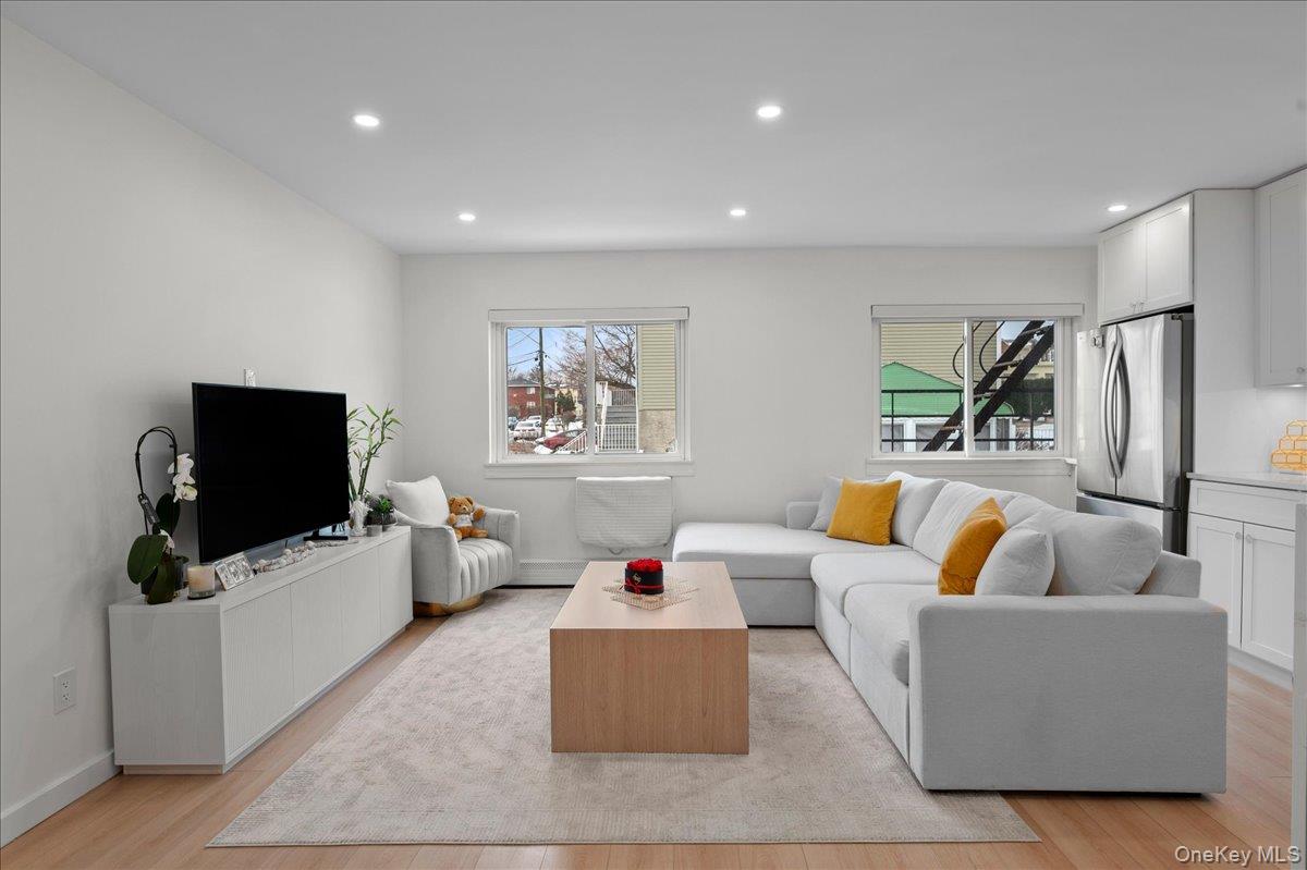 #1 photo, 900 Midland Avenue, Yonkers , NY 10704