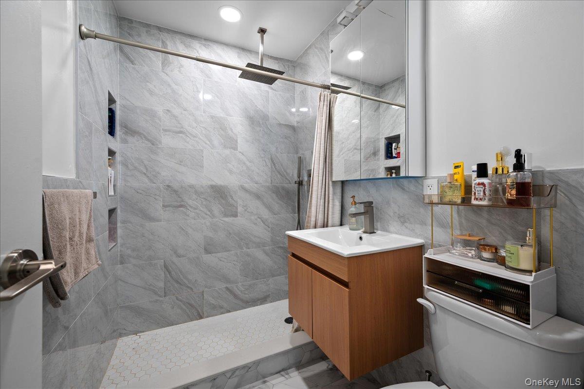 #11 photo, 900 Midland Avenue, Yonkers , NY 10704