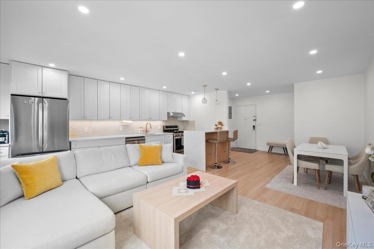 #4 photo, 900 Midland Avenue, Yonkers , NY 10704