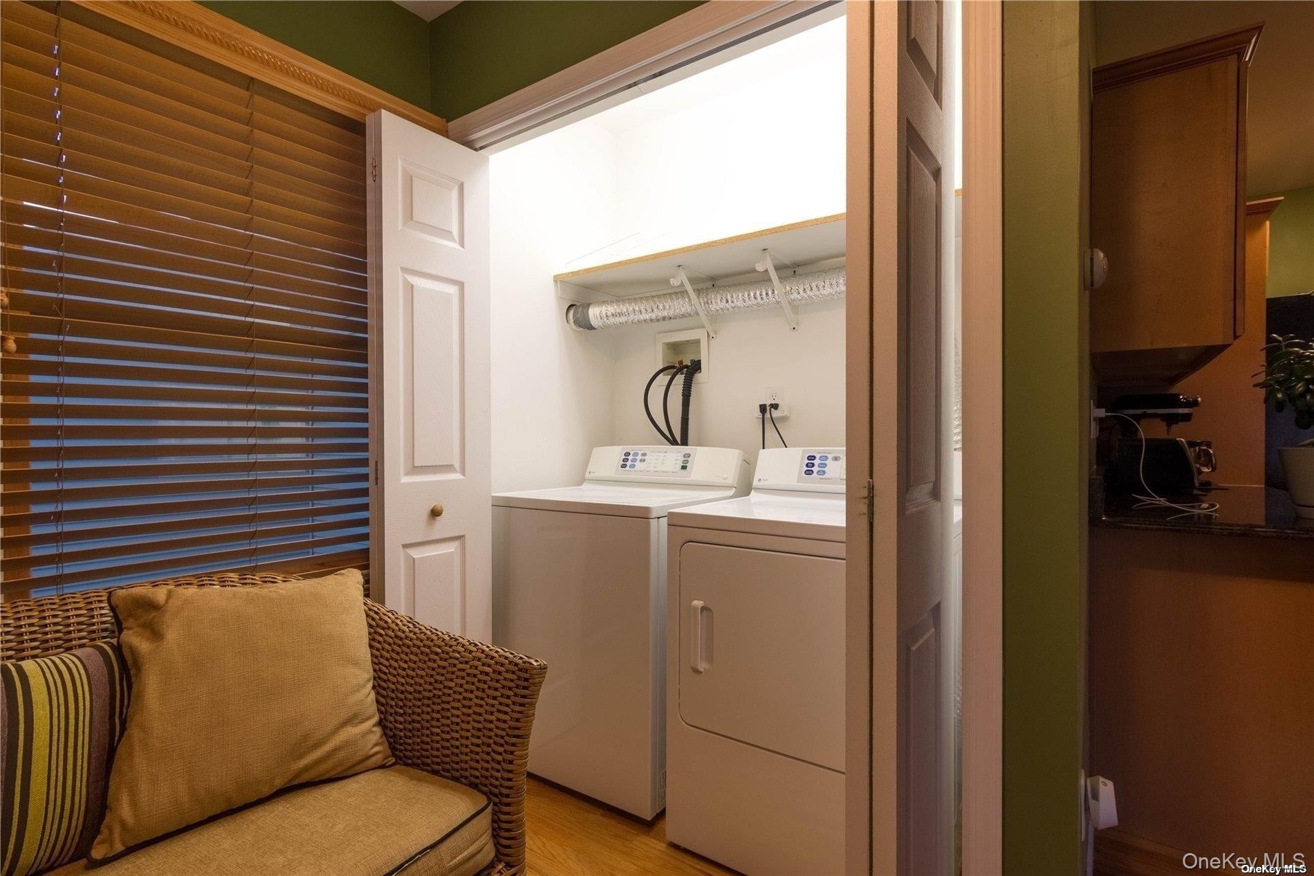 #18 photo, 22 Carman Boulevard, Massapequa , NY 11758