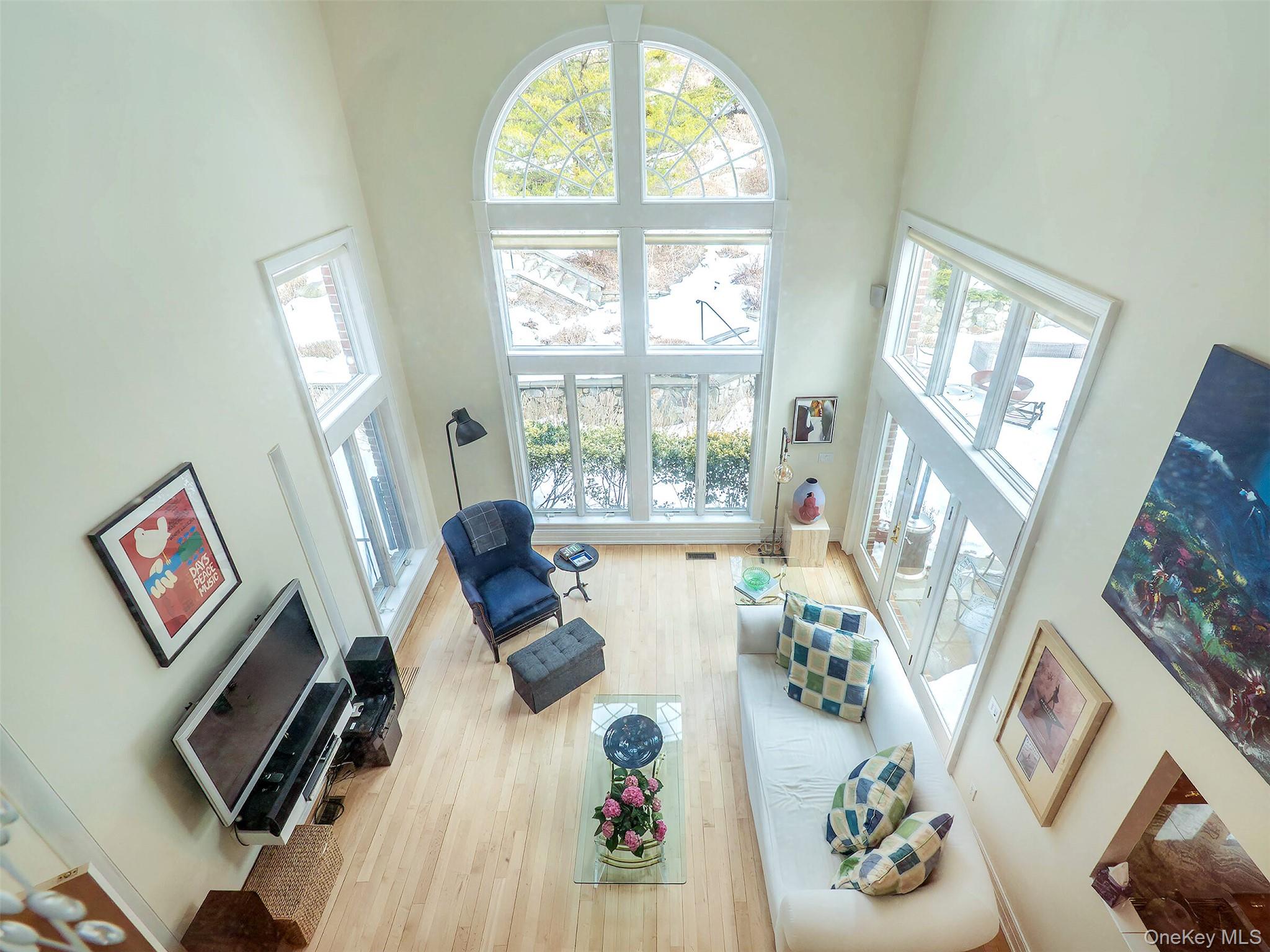 #12 photo, 18 Harriman Drive, מחוז נסאו Port Washington , NY 11050