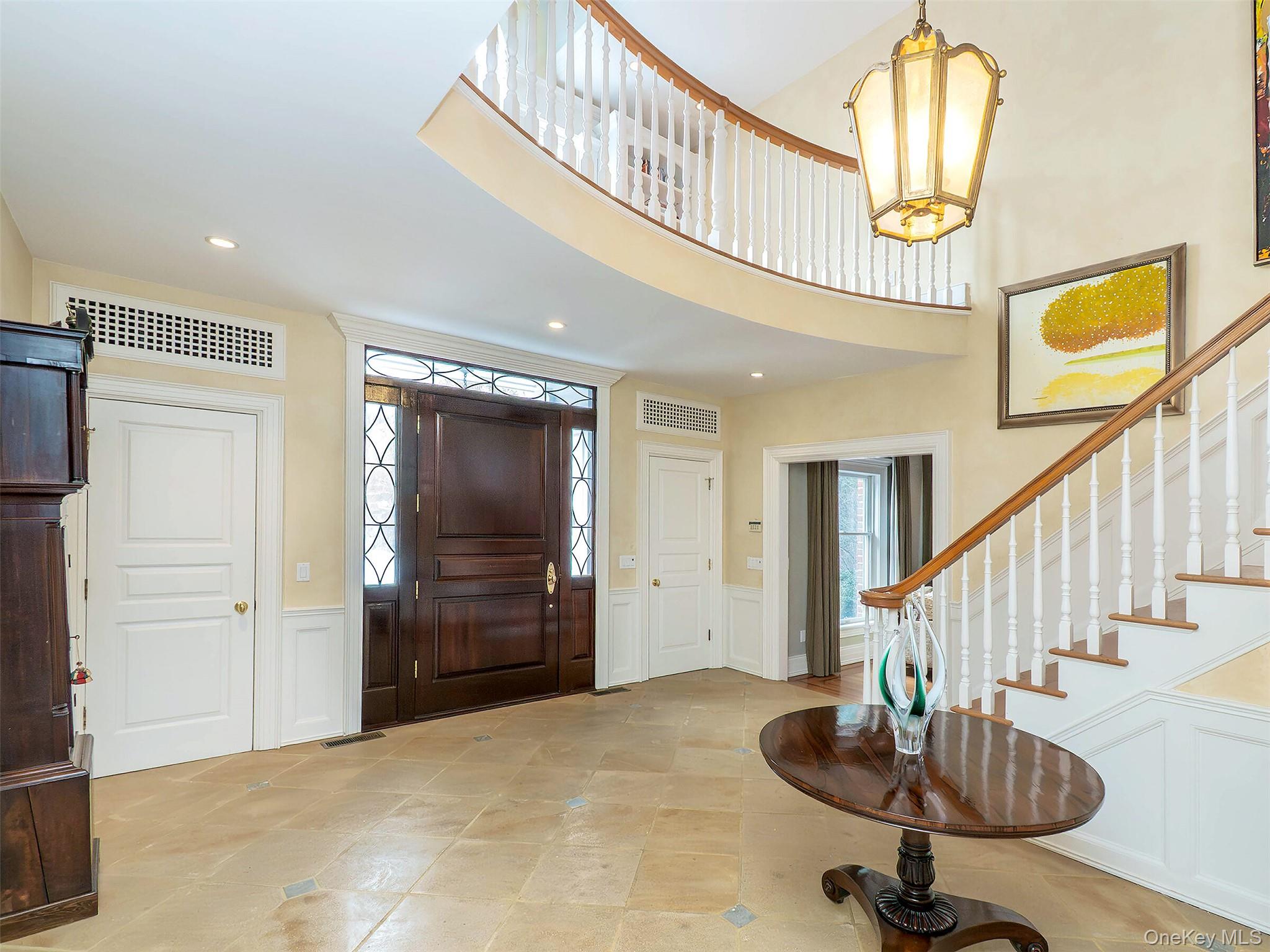 #4 photo, 18 Harriman Drive, מחוז נסאו Port Washington , NY 11050