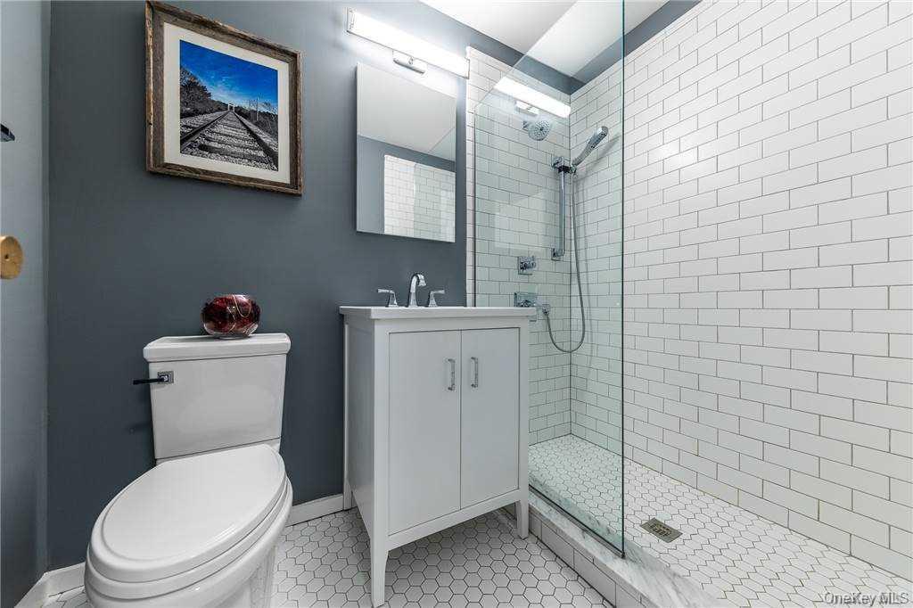 #13 photo, 522 Shore Road, Long Beach , NY 11561