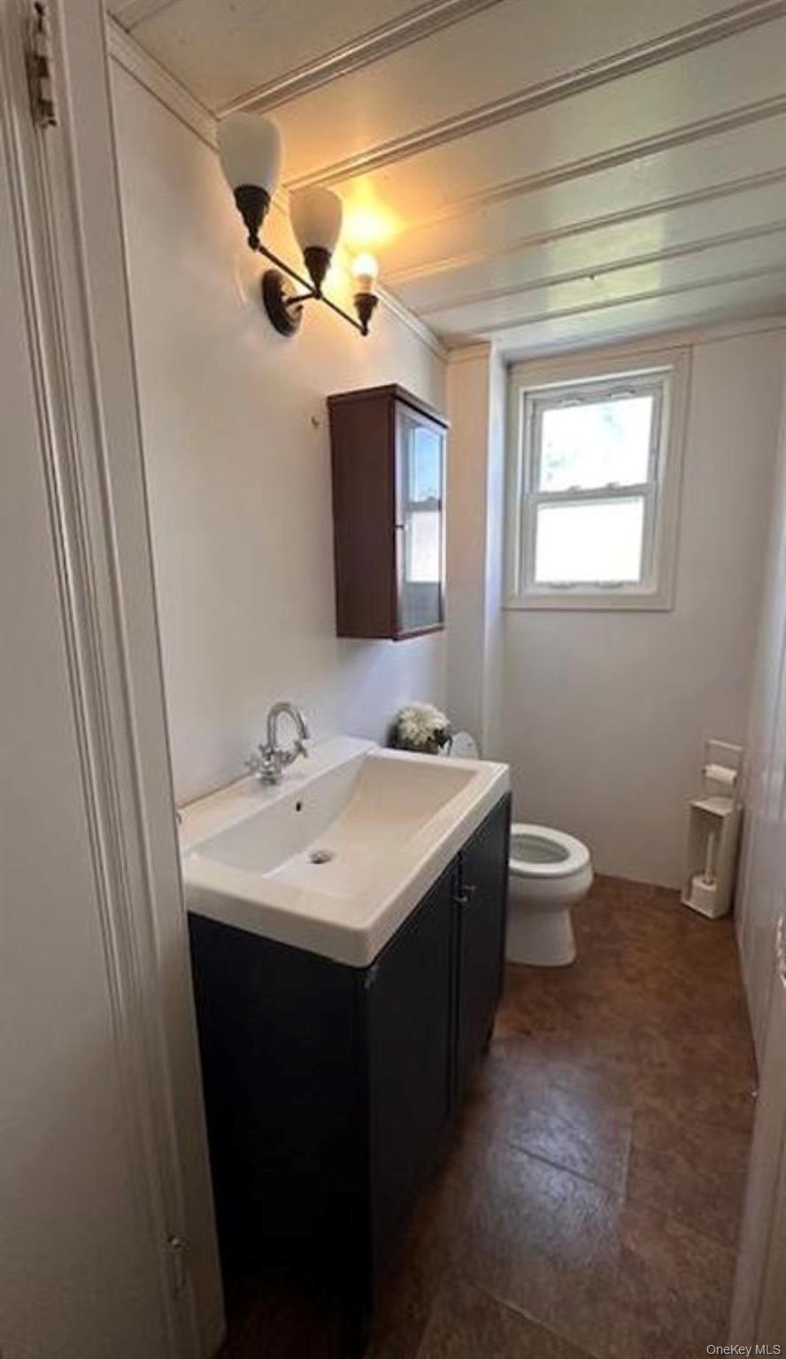 #12 photo, 422 St Agnes Place, Franklin Square , NY 11010