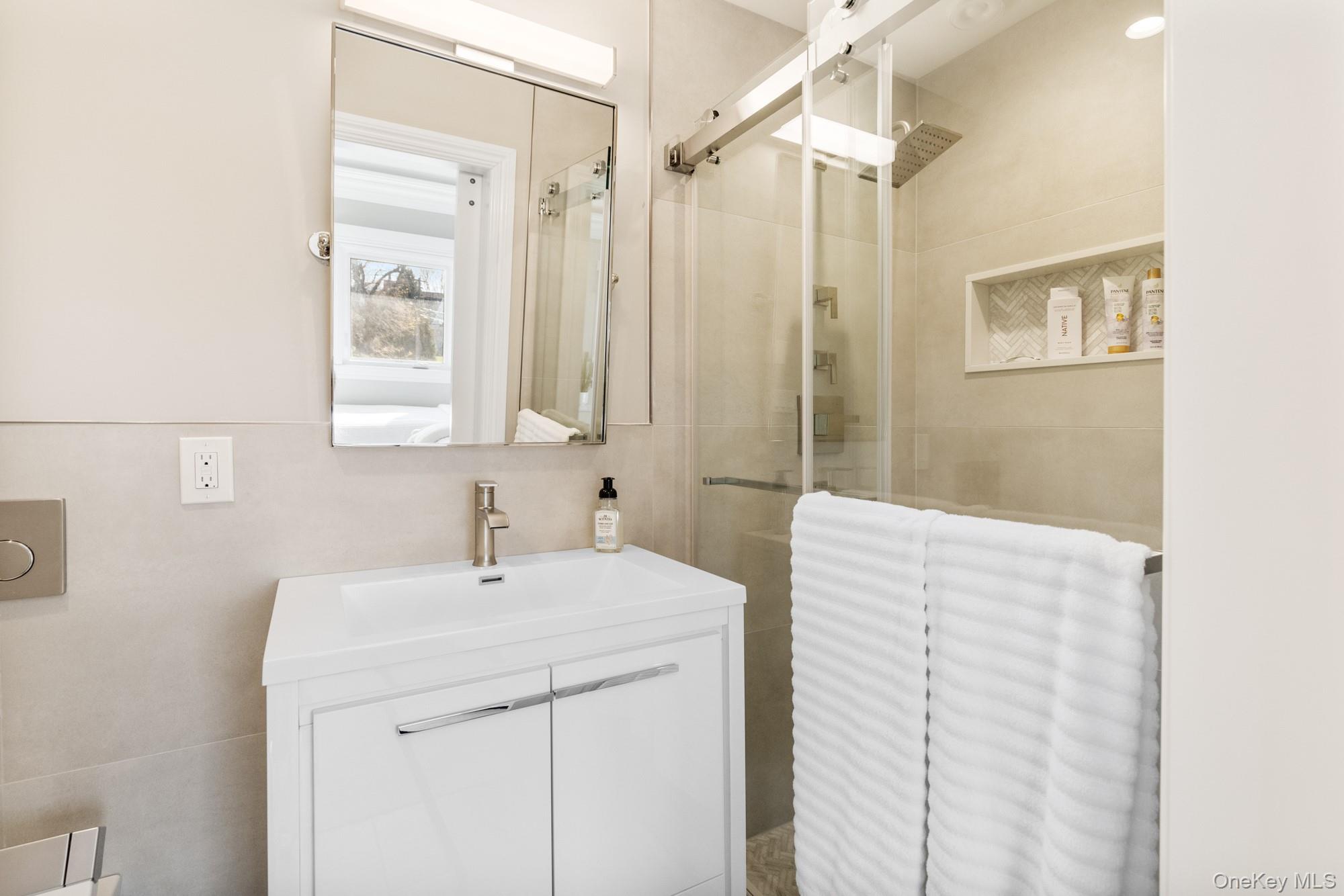 #16 photo, 3047 Mitchell Road, সাফোক কাউন্টি Westhampton , NY 11978