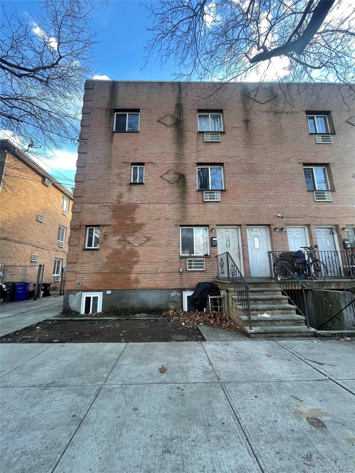 #1 photo, 134-04 101st Avenue, Richmond Hill , NY 11419