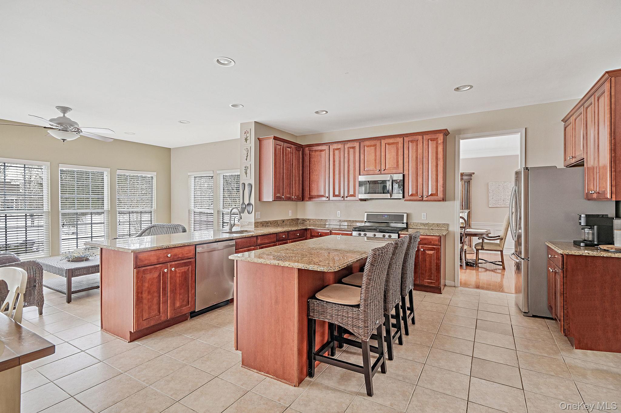 #12 photo, 27 Avolet Court, Mount Sinai , NY 11766