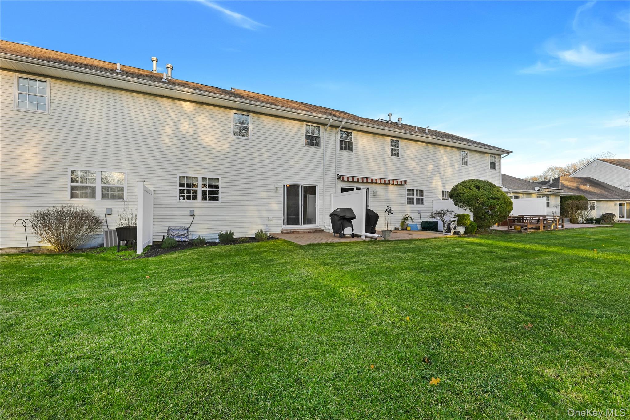 #19 photo, 70 Strawberry Commons, Riverhead , NY 11901