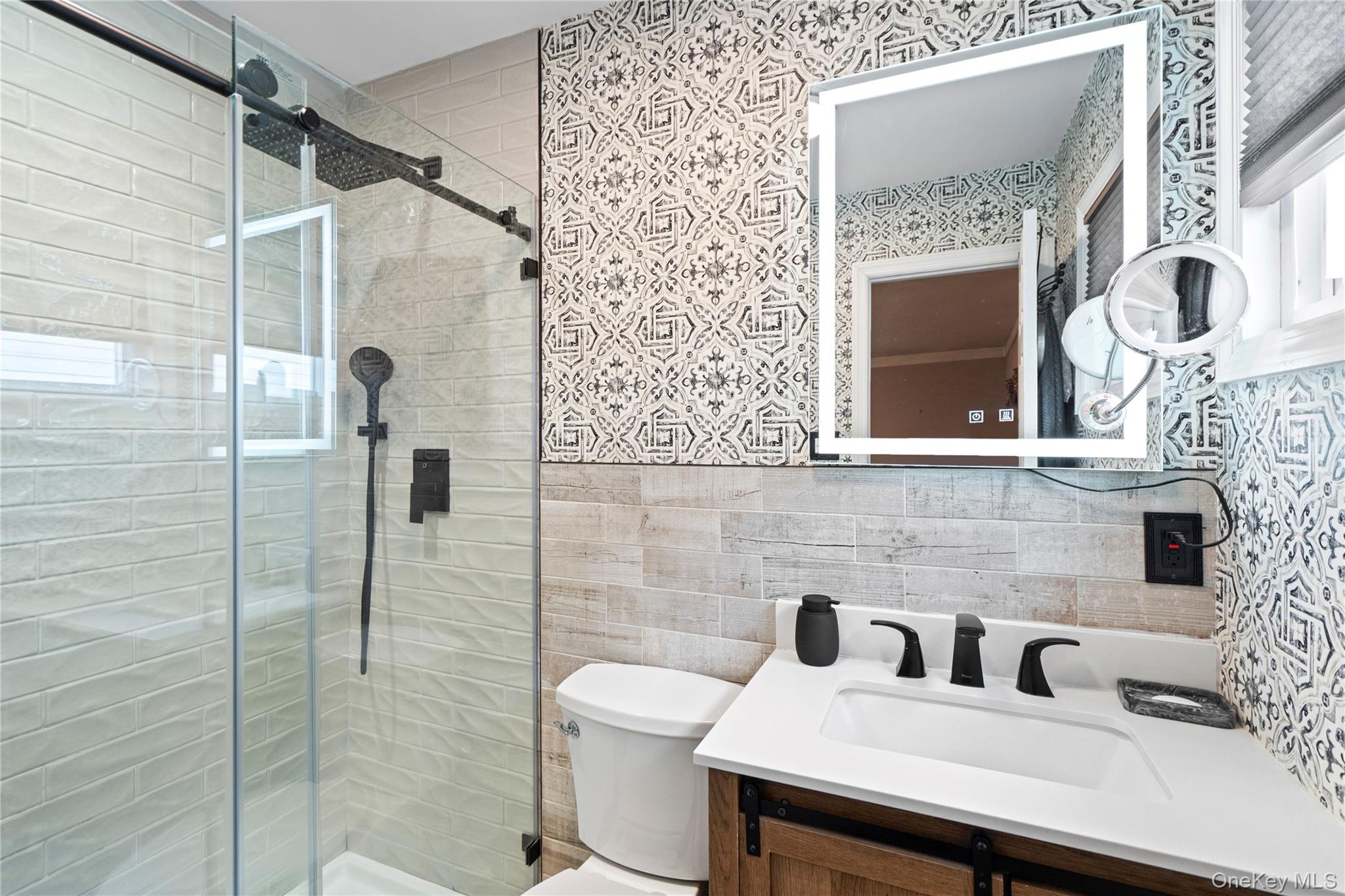 #12 photo, 11 W Hitchcock Avenue, Floral Park , NY 11001