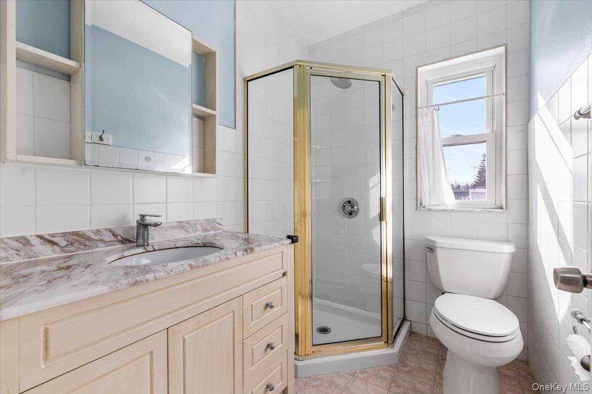 #13 photo, 4316 249th Street, কুইন্‌স Little Neck , NY 11363