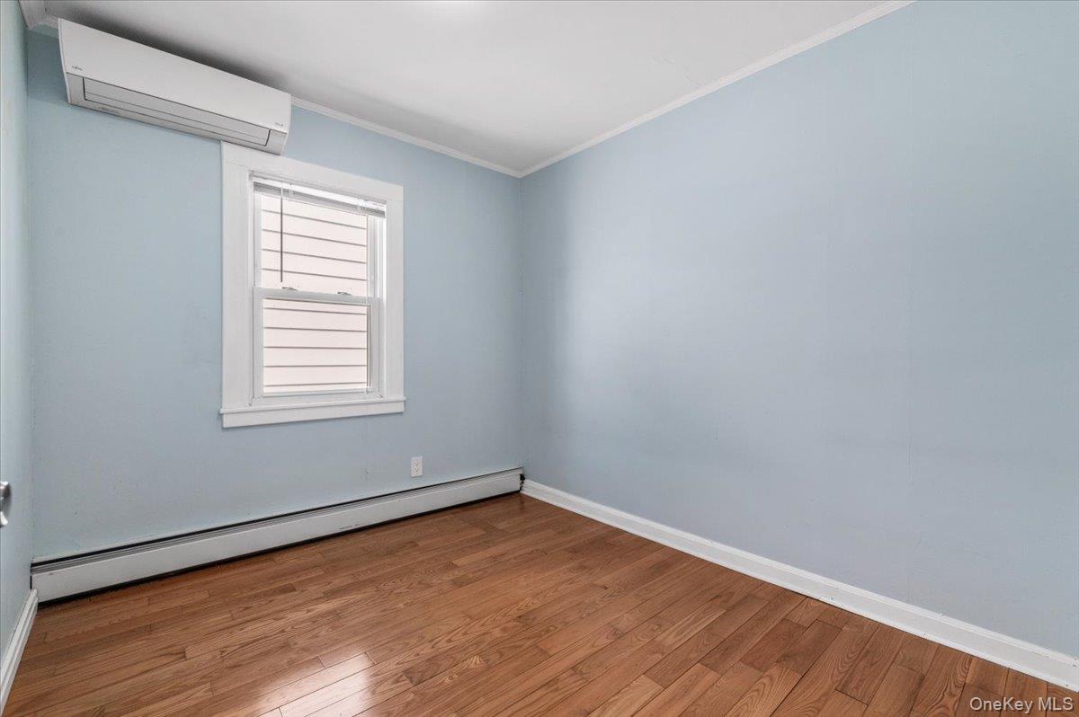 #16 photo, 4316 249th Street, কুইন্‌স Little Neck , NY 11363