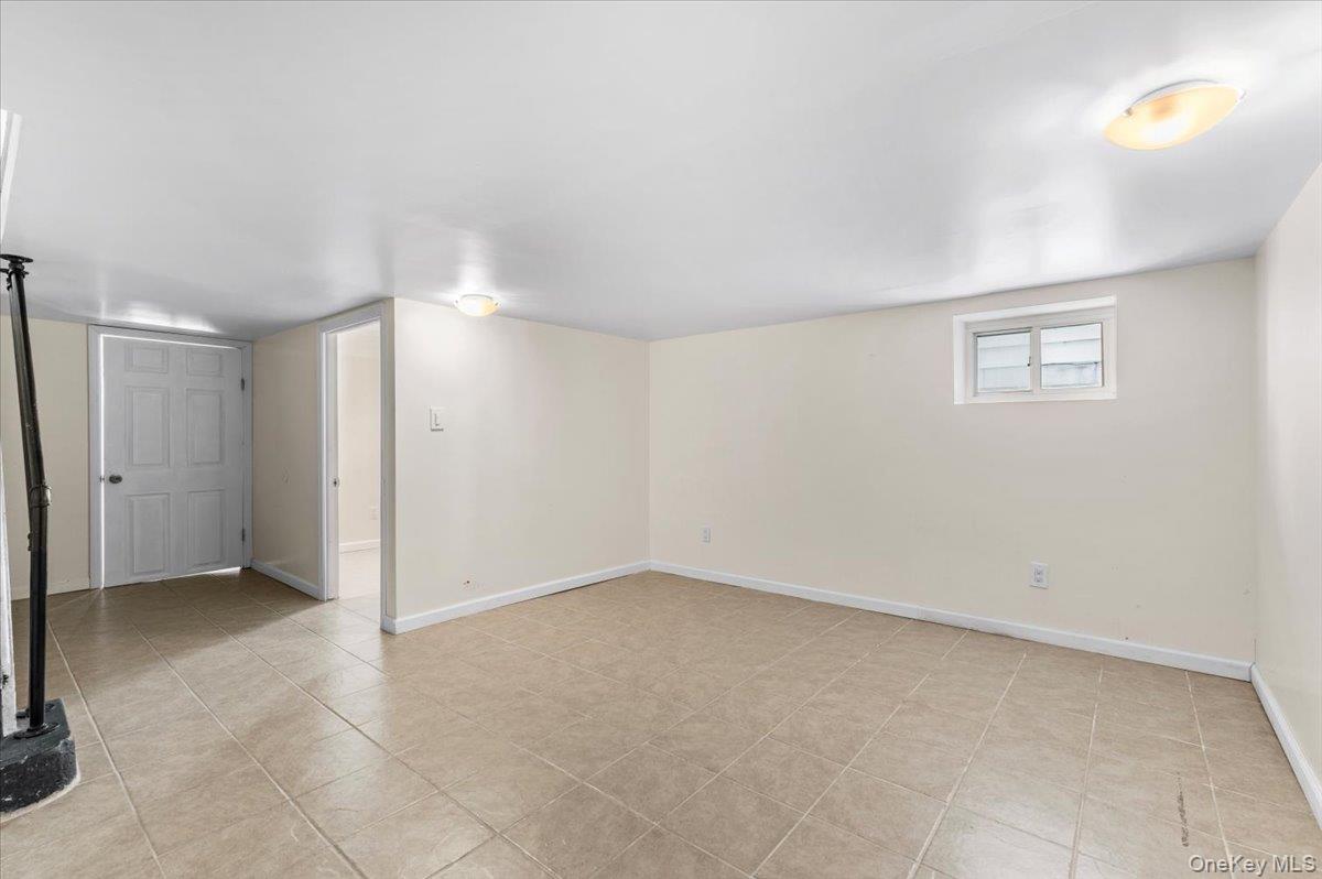 #17 photo, 4316 249th Street, কুইন্‌স Little Neck , NY 11363