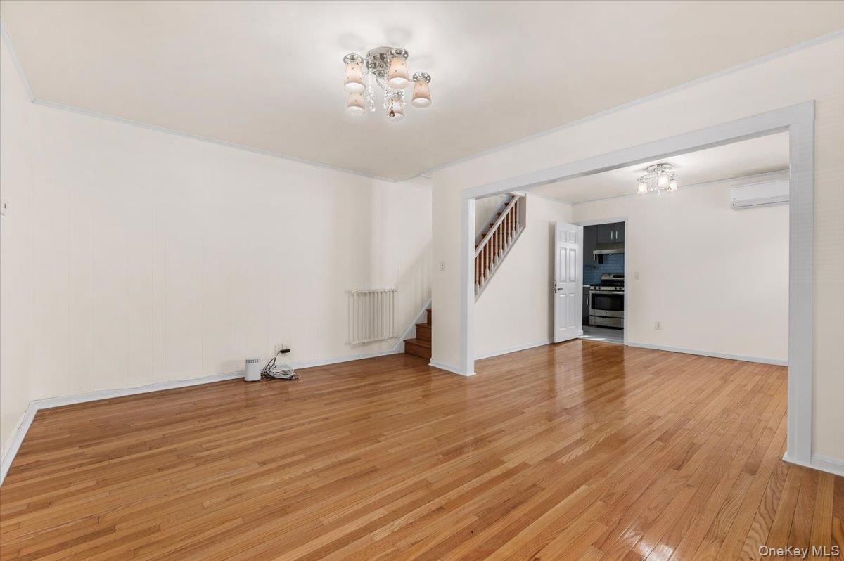 #8 photo, 4316 249th Street, কুইন্‌স Little Neck , NY 11363