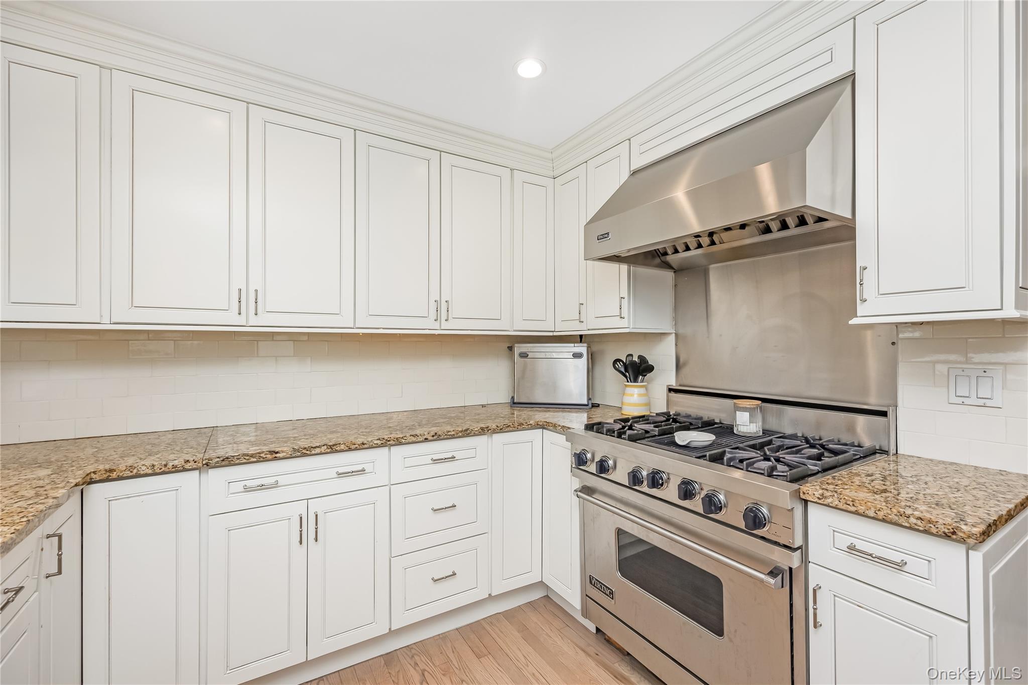 #12 photo, 48 McKinley Street, Massapequa Park , NY 11762