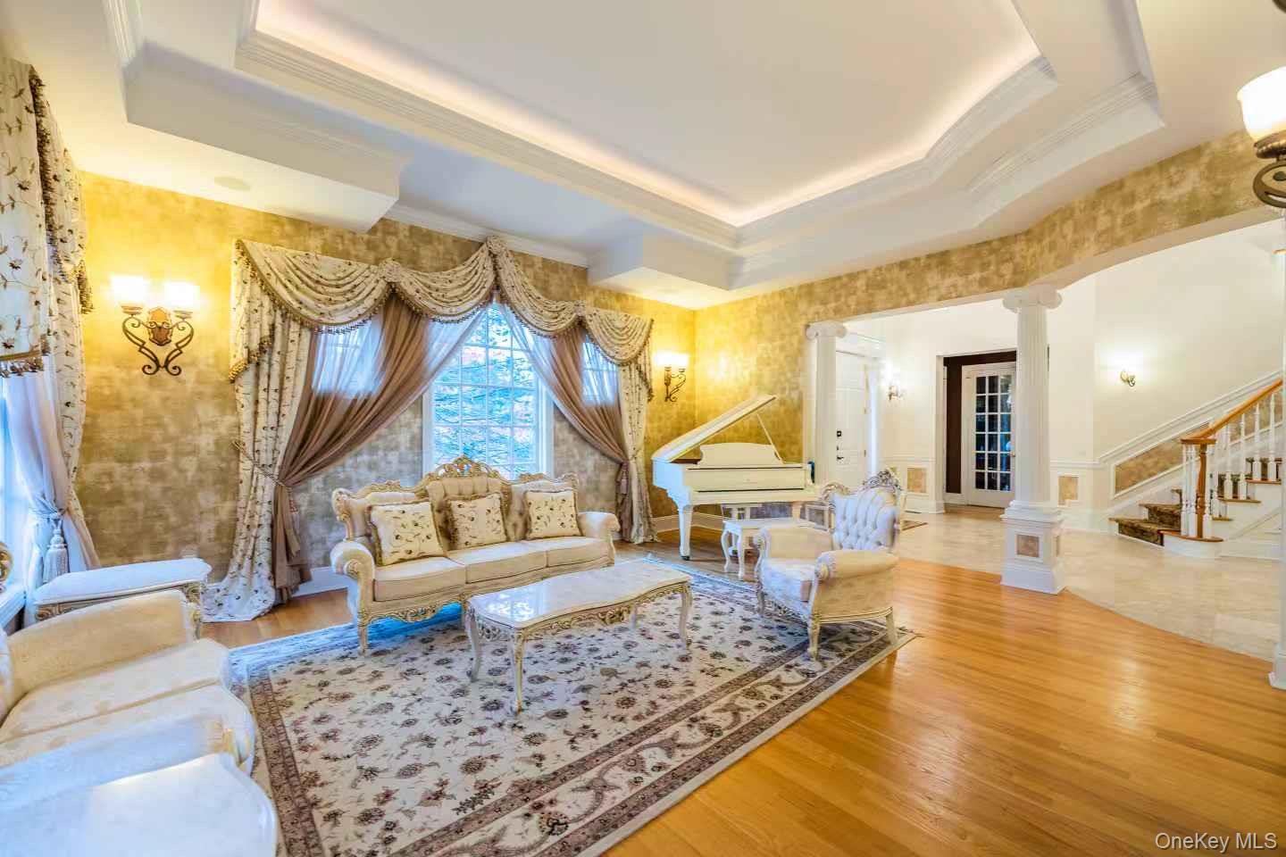 #13 photo, 5 Westgate Road, Muttontown , NY 11791