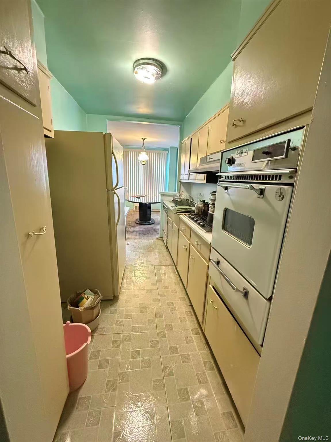 #3 photo, 9230 56 Avenue, クイーンズ区 Elmhurst , NY 11373