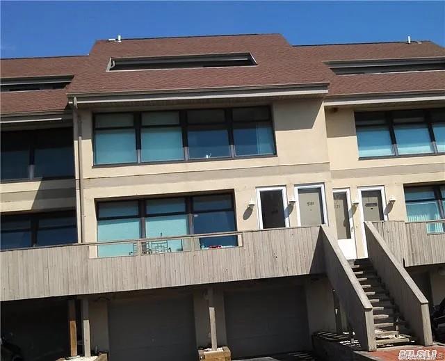 #1 photo, 519 West Broadway, নাসাউ কাউন্টি Long Beach , NY 11561