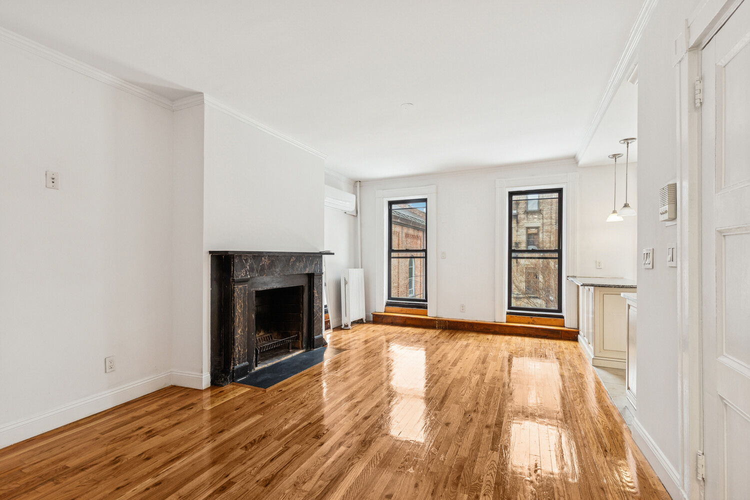 #1 photo, 63 CRANBERRY Street, ব্রুকলিন Brooklyn Heights , NY 11201
