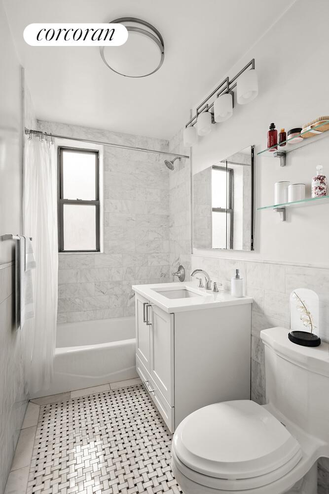 #8 photo, 60 E 9TH Street, Greenwich Village , NY 10003