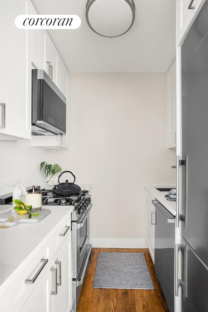 #9 photo, 60 E 9TH Street, Greenwich Village , NY 10003