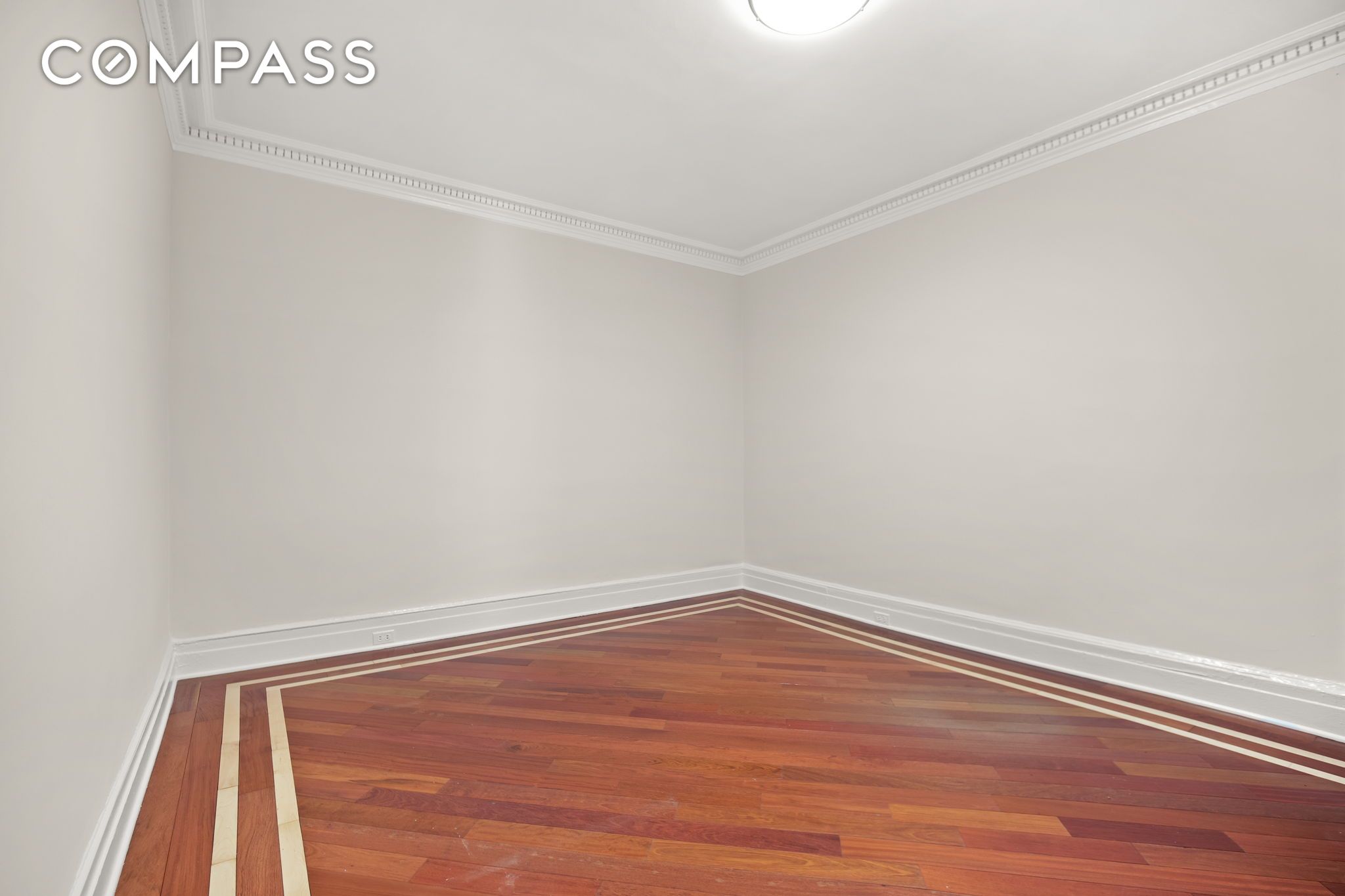 #11 photo, 305 W 72nd Street, Upper West Side , NY 10023