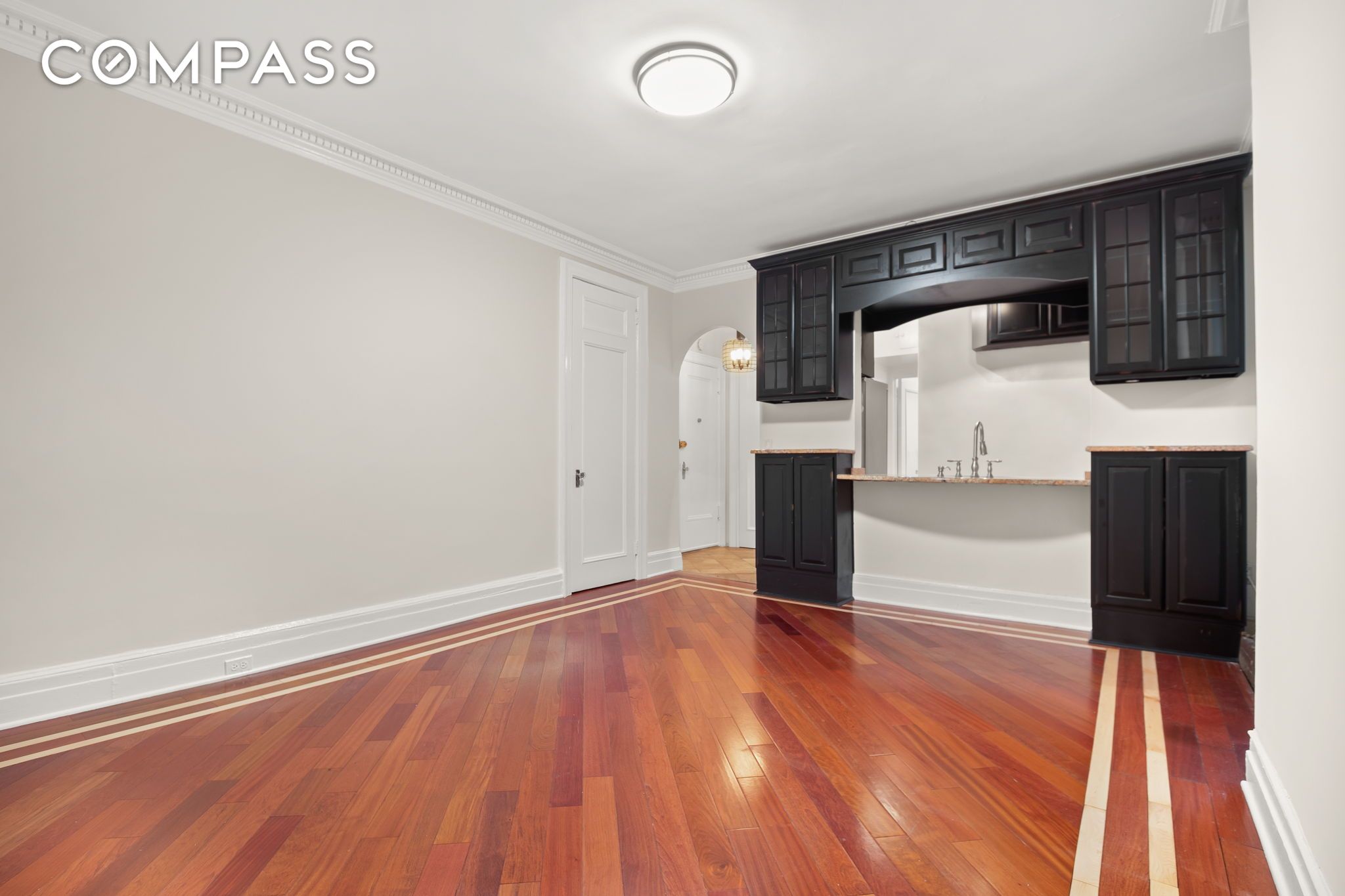 #9 photo, 305 W 72nd Street, Upper West Side , NY 10023