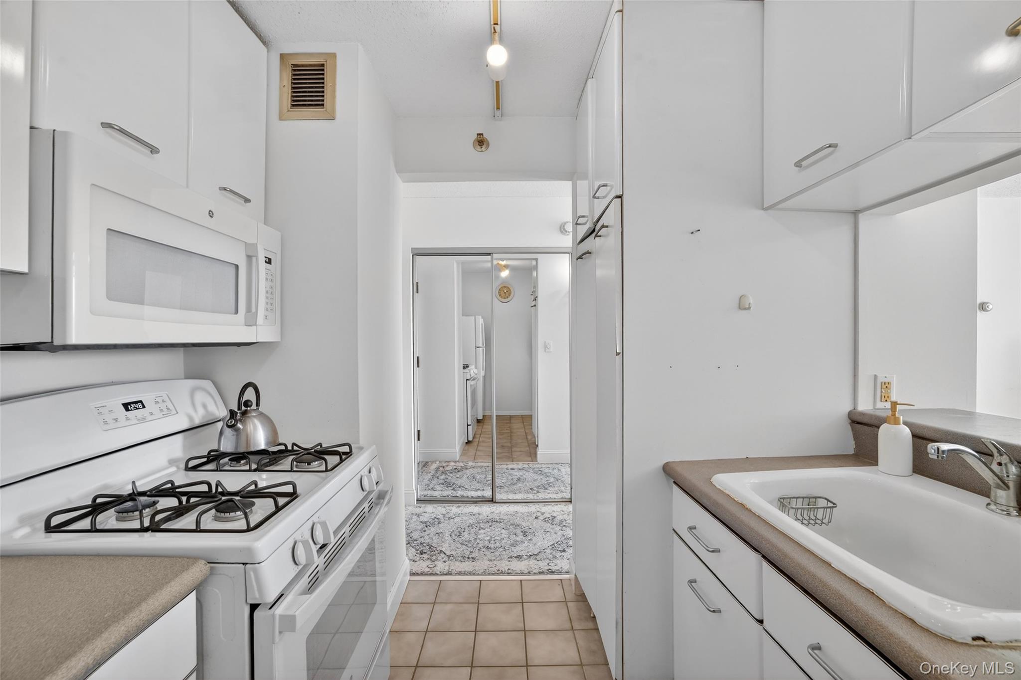 #11 photo, 4 Martine Avenue, White Plains , NY 10606