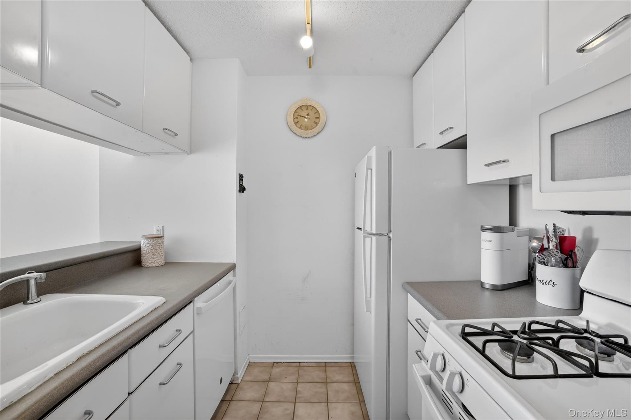 #13 photo, 4 Martine Avenue, White Plains , NY 10606