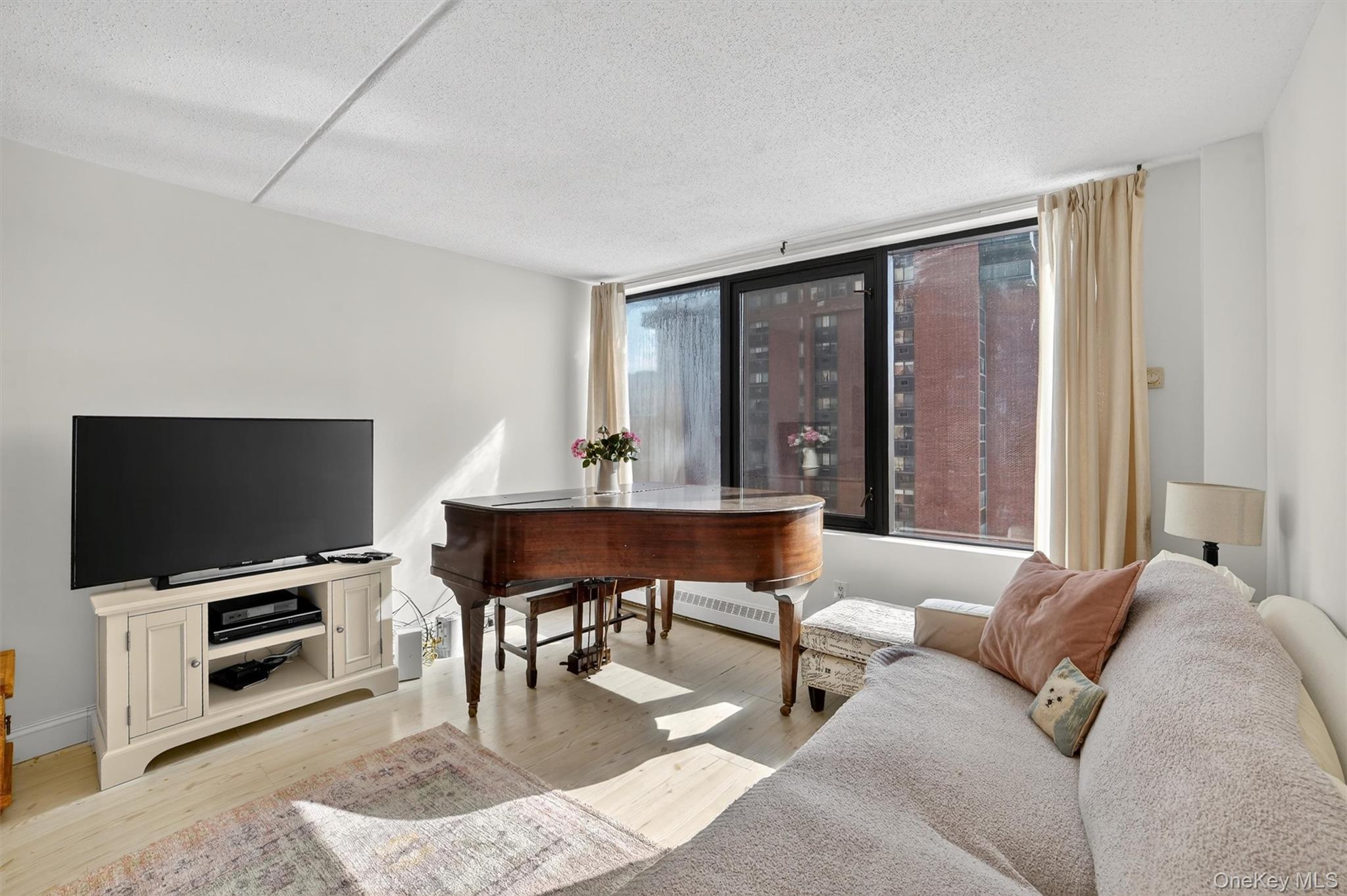 #20 photo, 4 Martine Avenue, White Plains , NY 10606