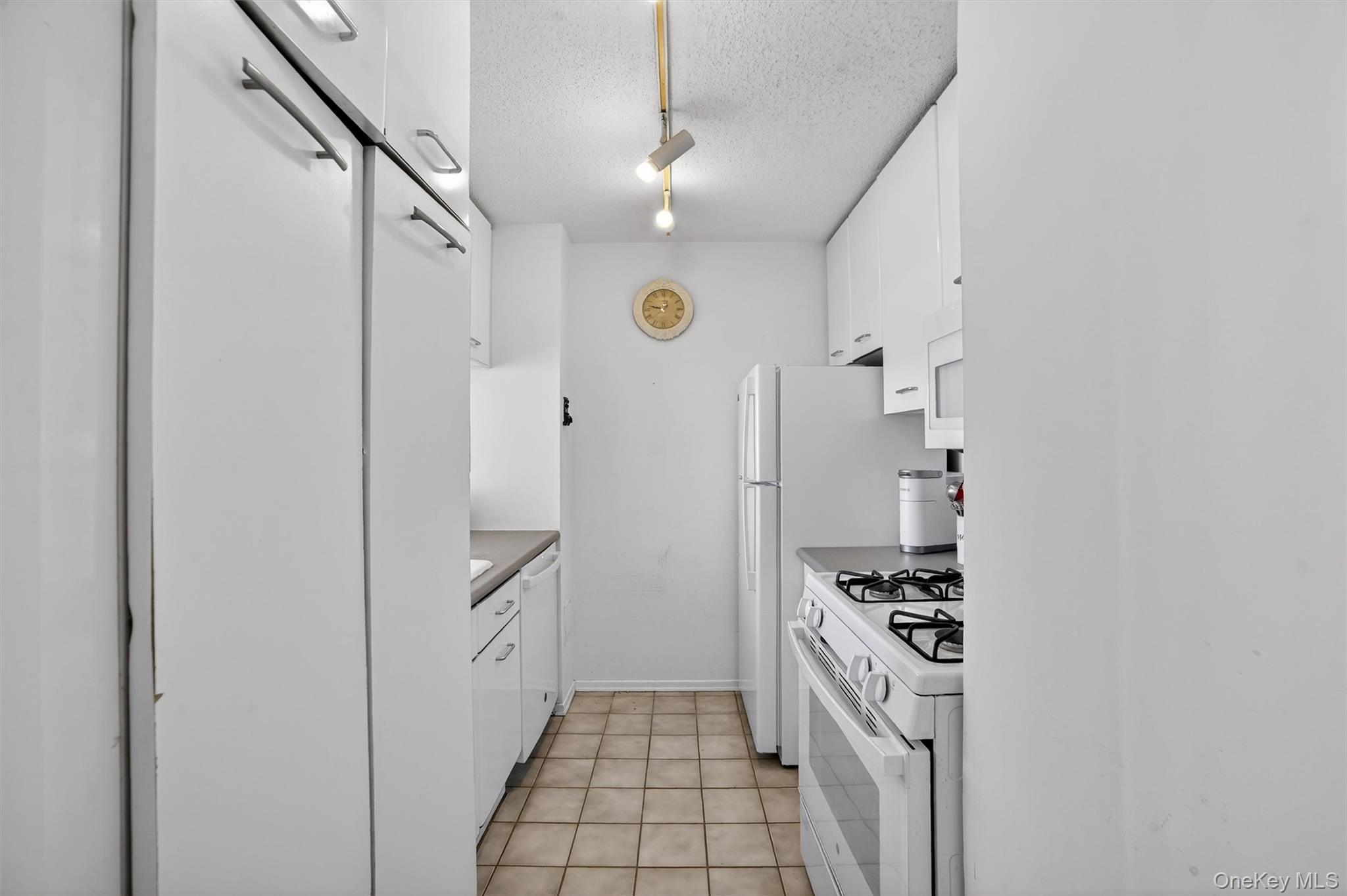 #9 photo, 4 Martine Avenue, White Plains , NY 10606