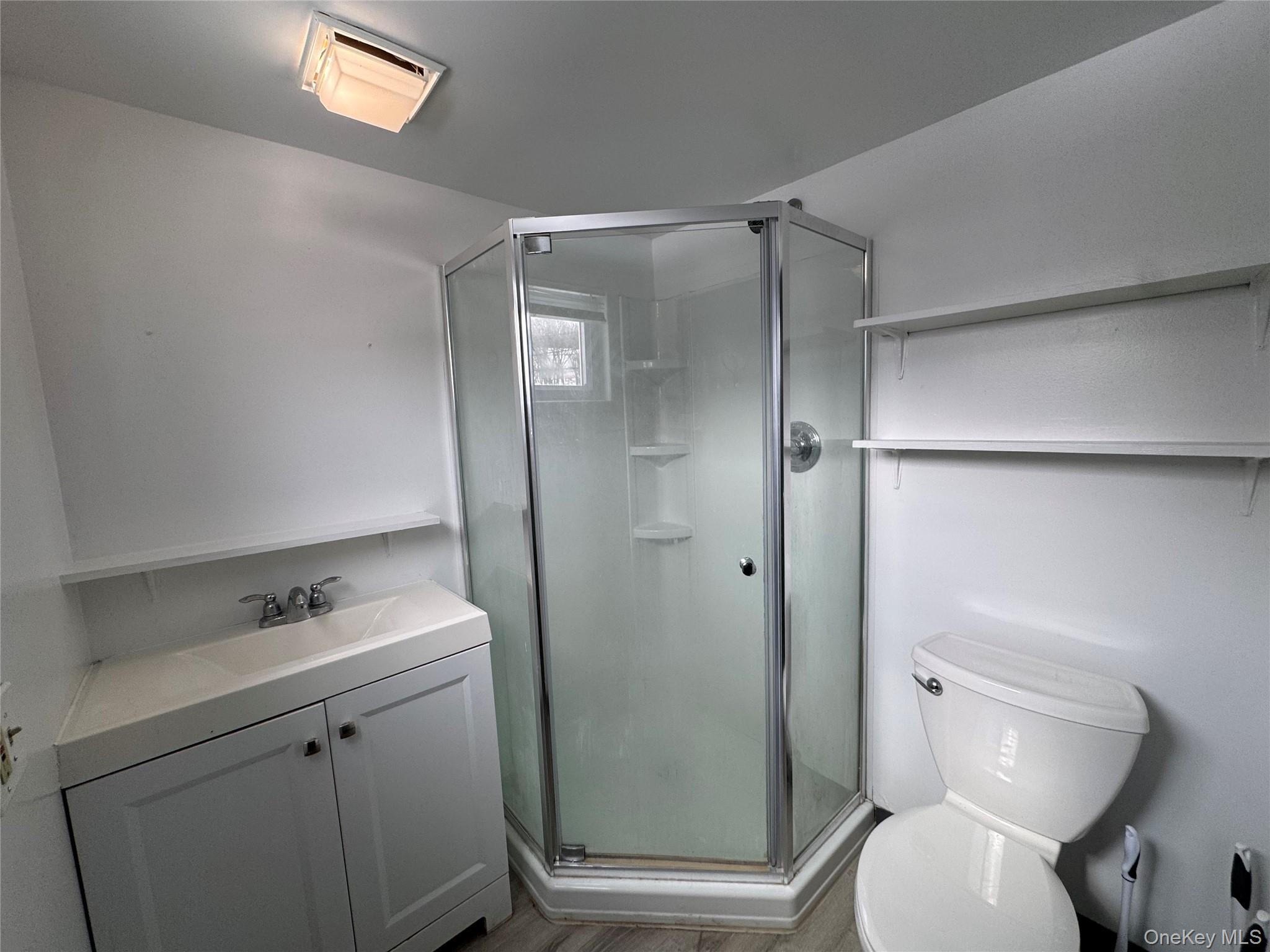 #6 photo, 34 Hoffman Street, Poughkeepsie , NY 12601