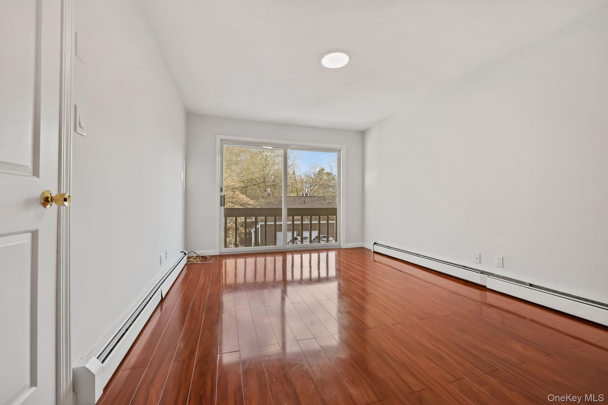 #13 photo, 11 Pondview Close, Chappaqua , NY 10514