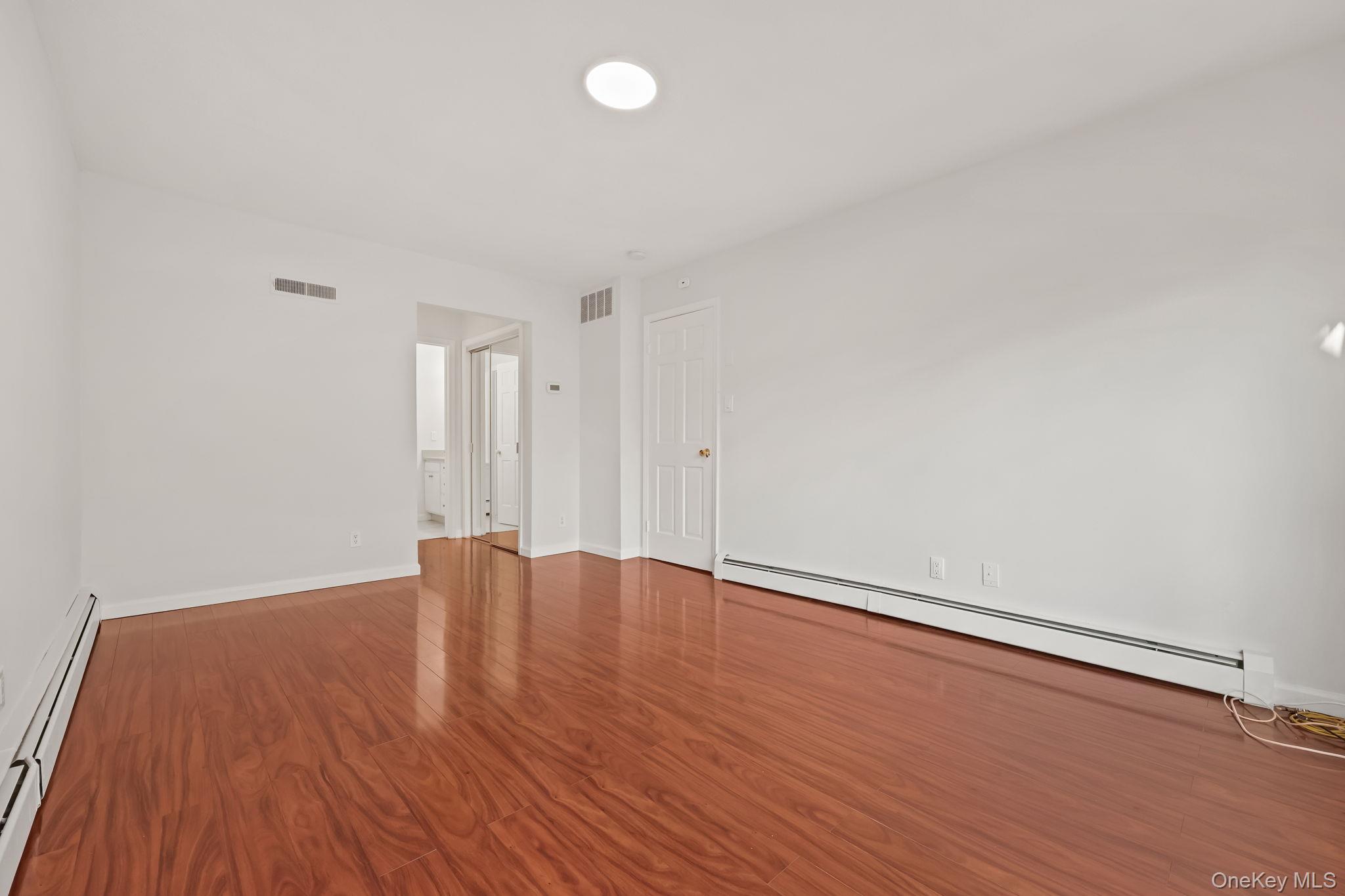 #14 photo, 11 Pondview Close, Chappaqua , NY 10514