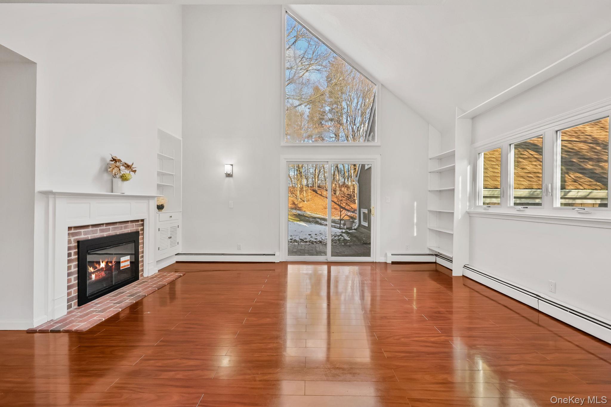 #3 photo, 11 Pondview Close, Chappaqua , NY 10514