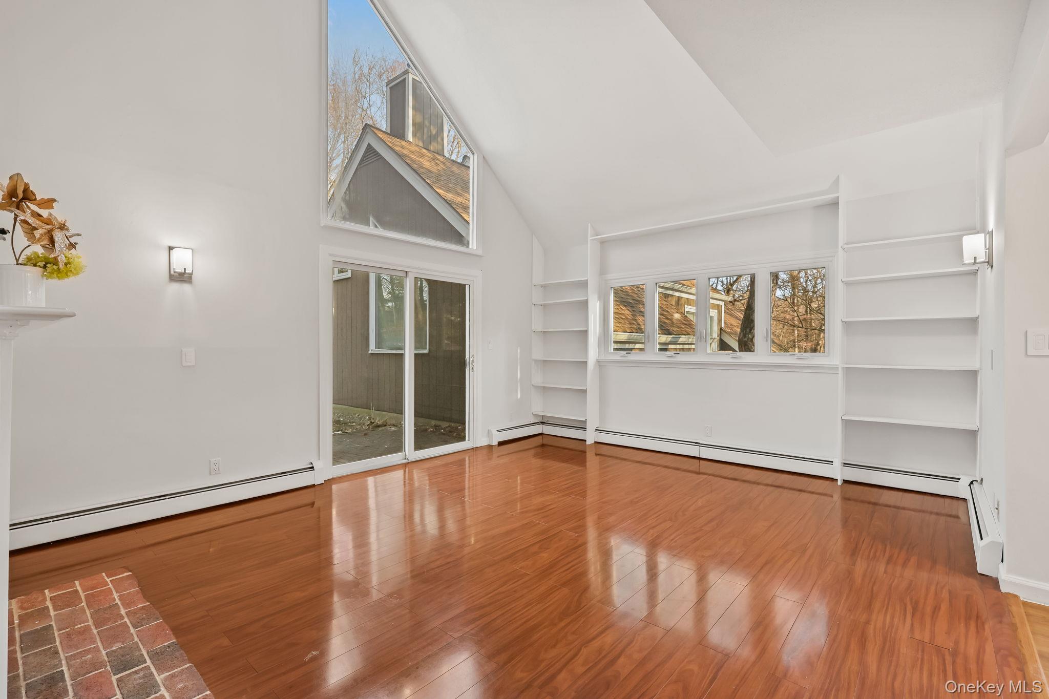 #4 photo, 11 Pondview Close, Chappaqua , NY 10514