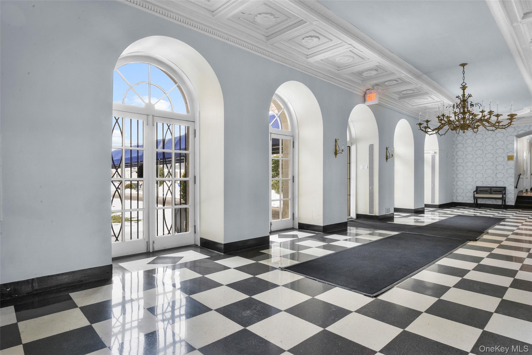 #3 photo, 910 Stuart Avenue, Mamaroneck , NY 10543